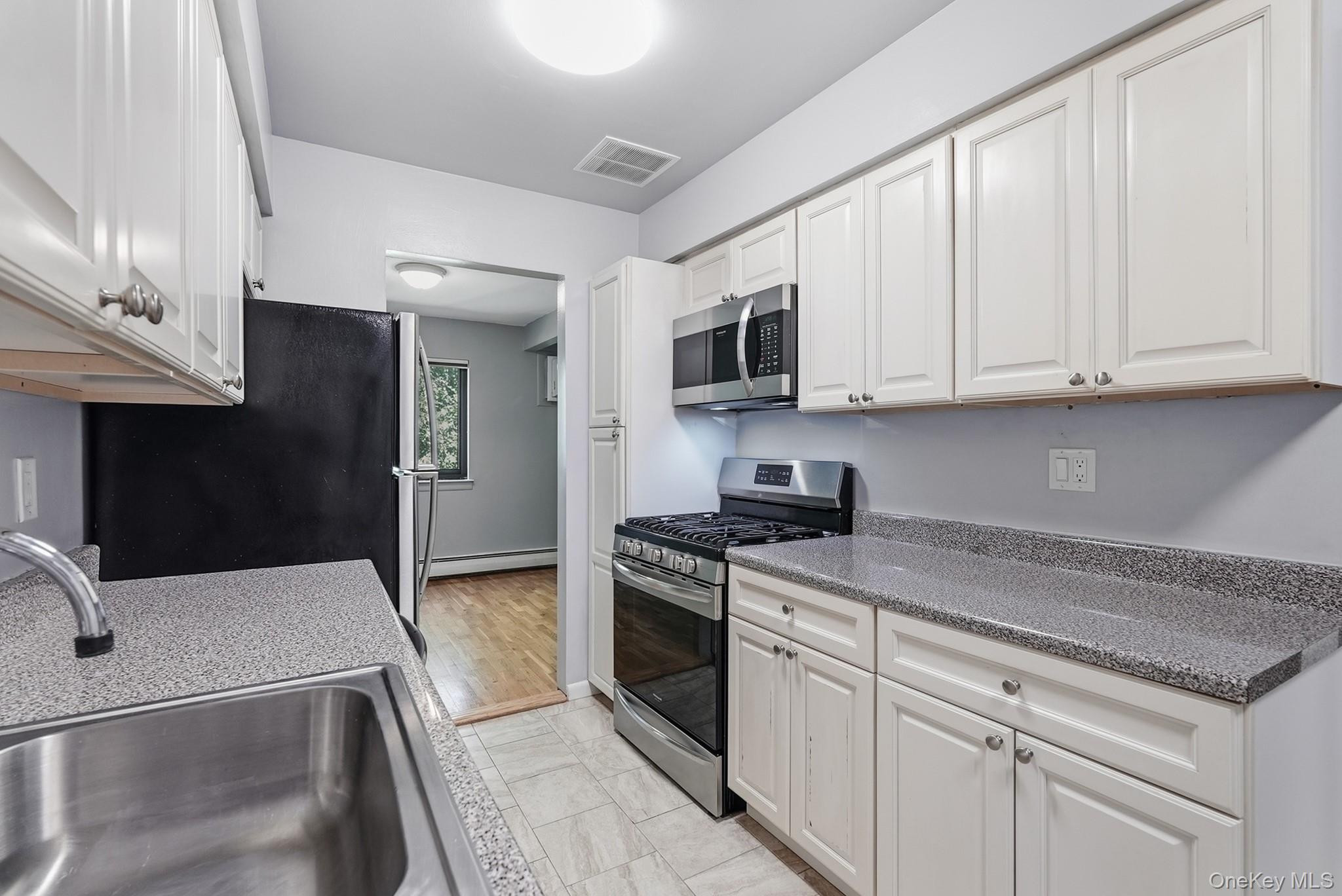 13 Brevoort Drive 2c Property Photo 20