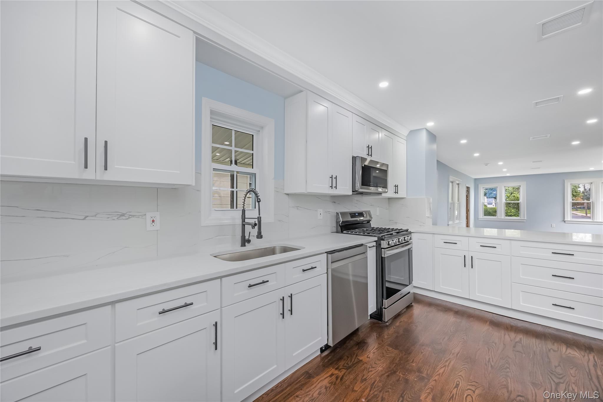 54 W Marshall Street Property Photo 12