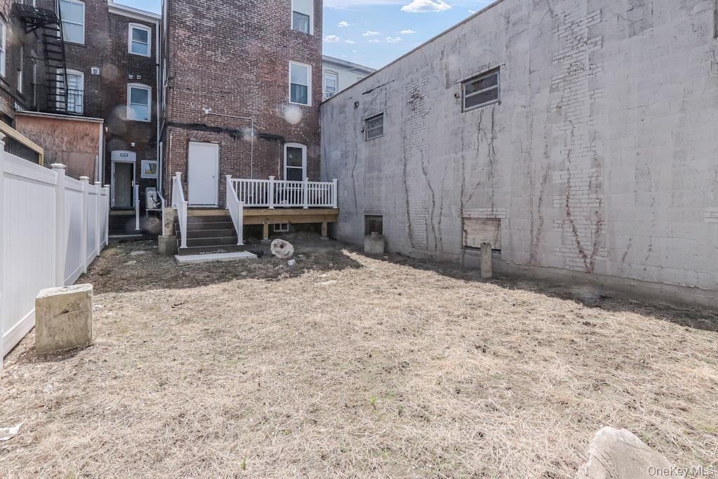 370 Broadway 3 Property Photo 16