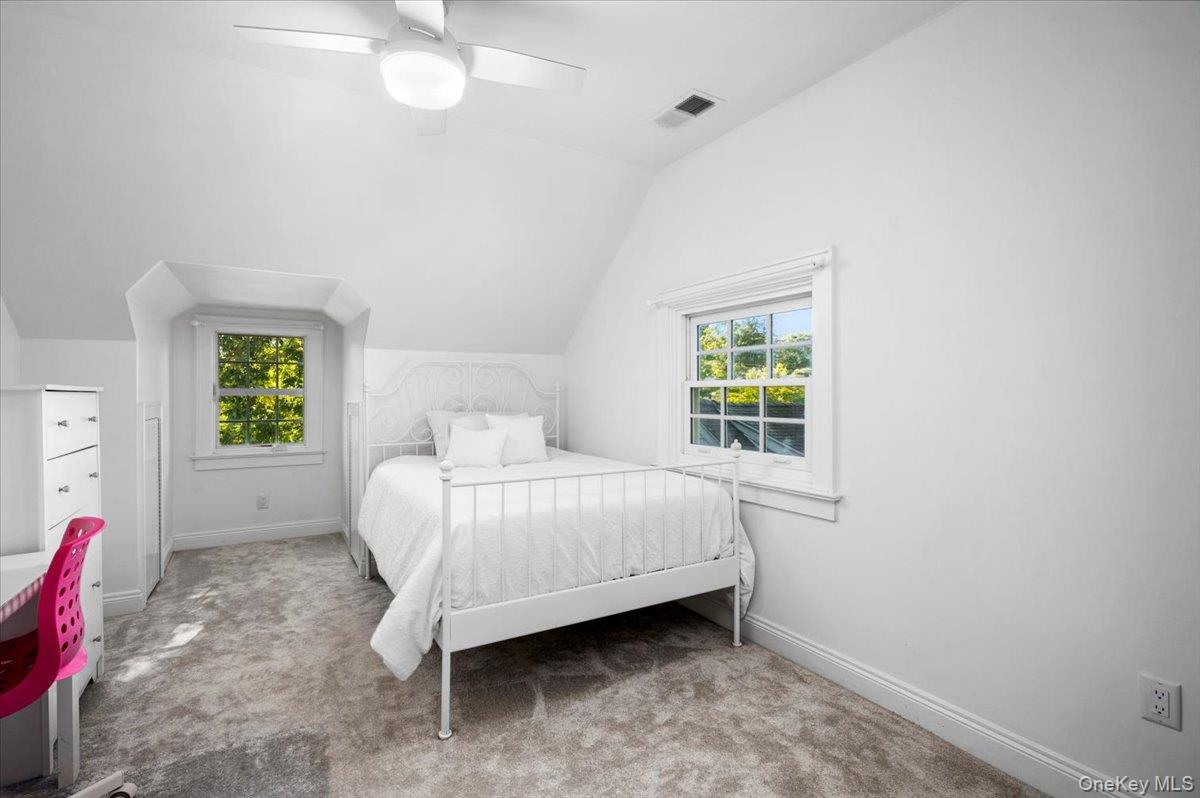 10 E Brookside Drive Property Photo 25