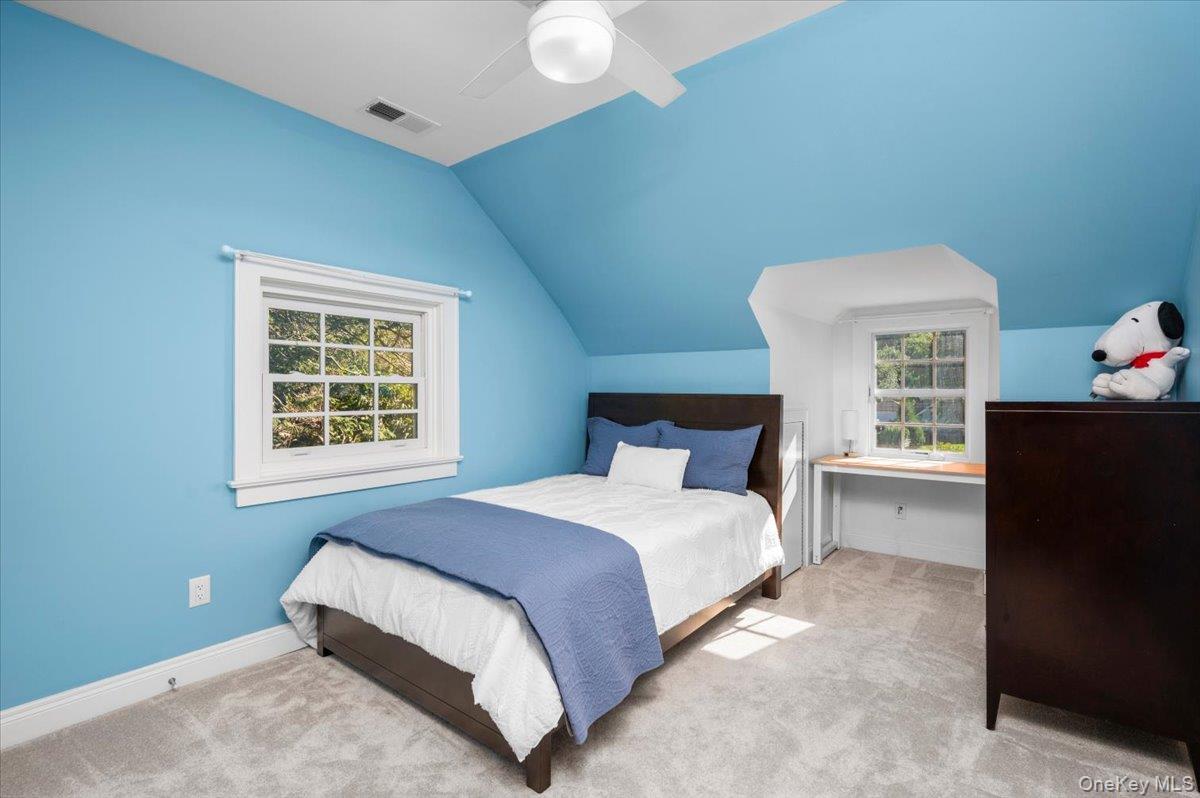10 E Brookside Drive Property Photo 26