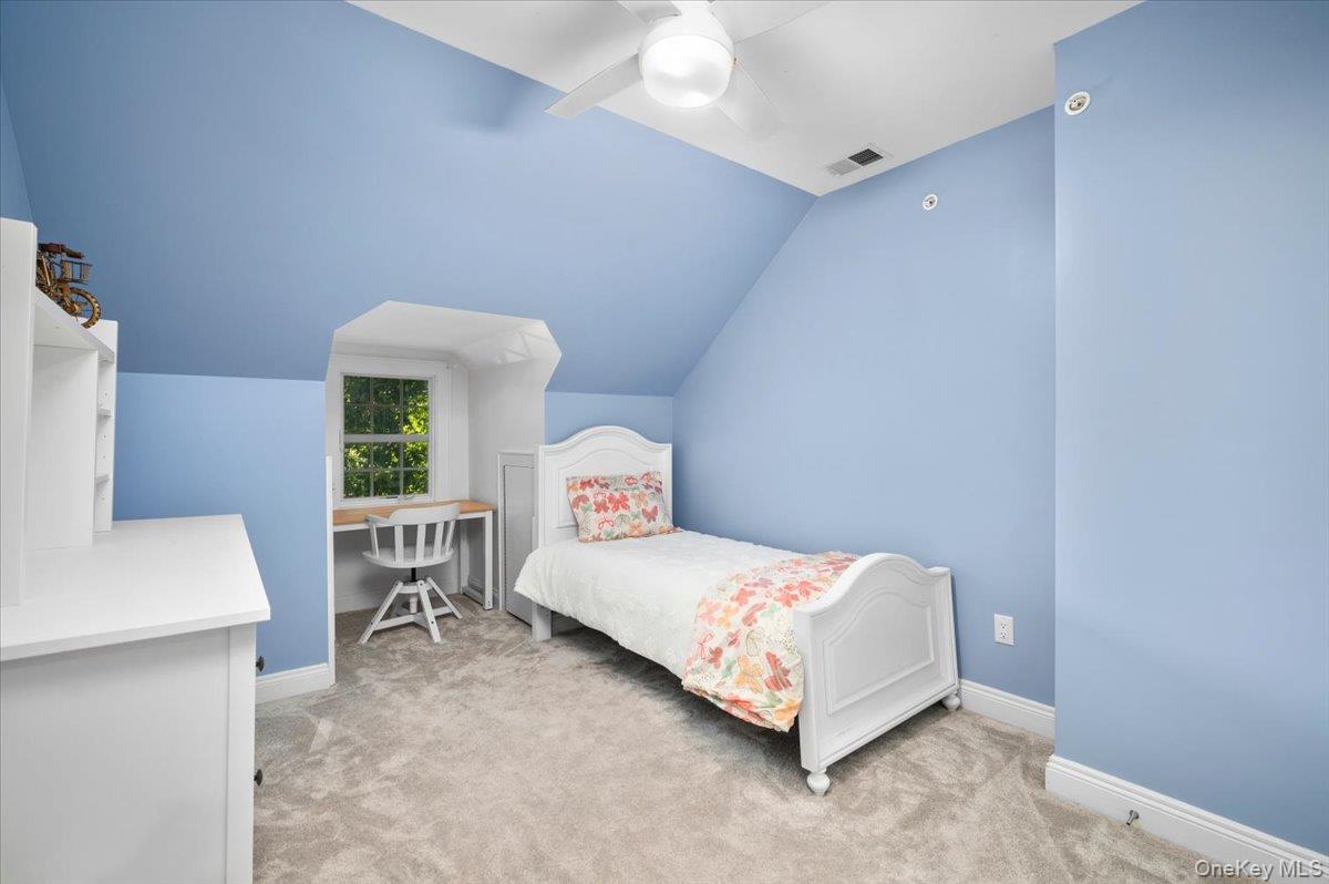 10 E Brookside Drive Property Photo 27