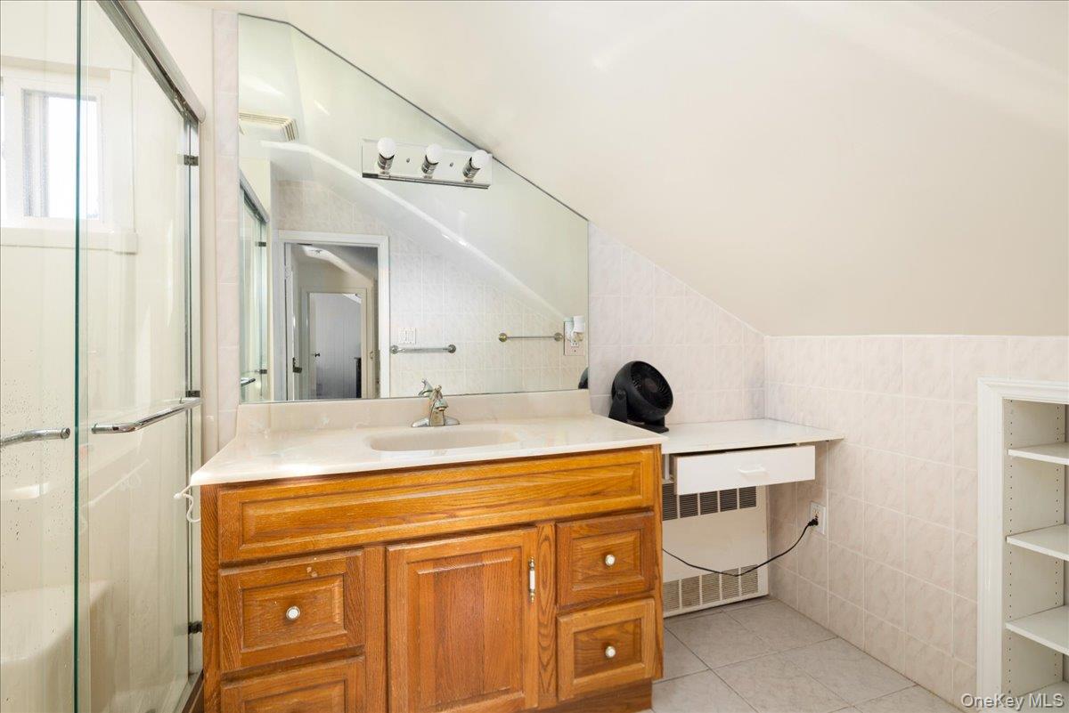 10 Seneca Drive Property Photo 14
