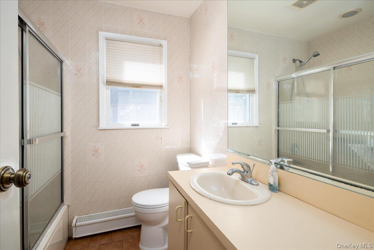 10 Seneca Drive Property Photo 15