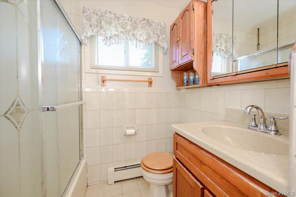 957 N Fulton Avenue Property Photo 8