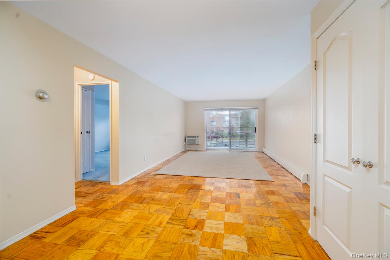 90 South Park B1 Property Photo 6