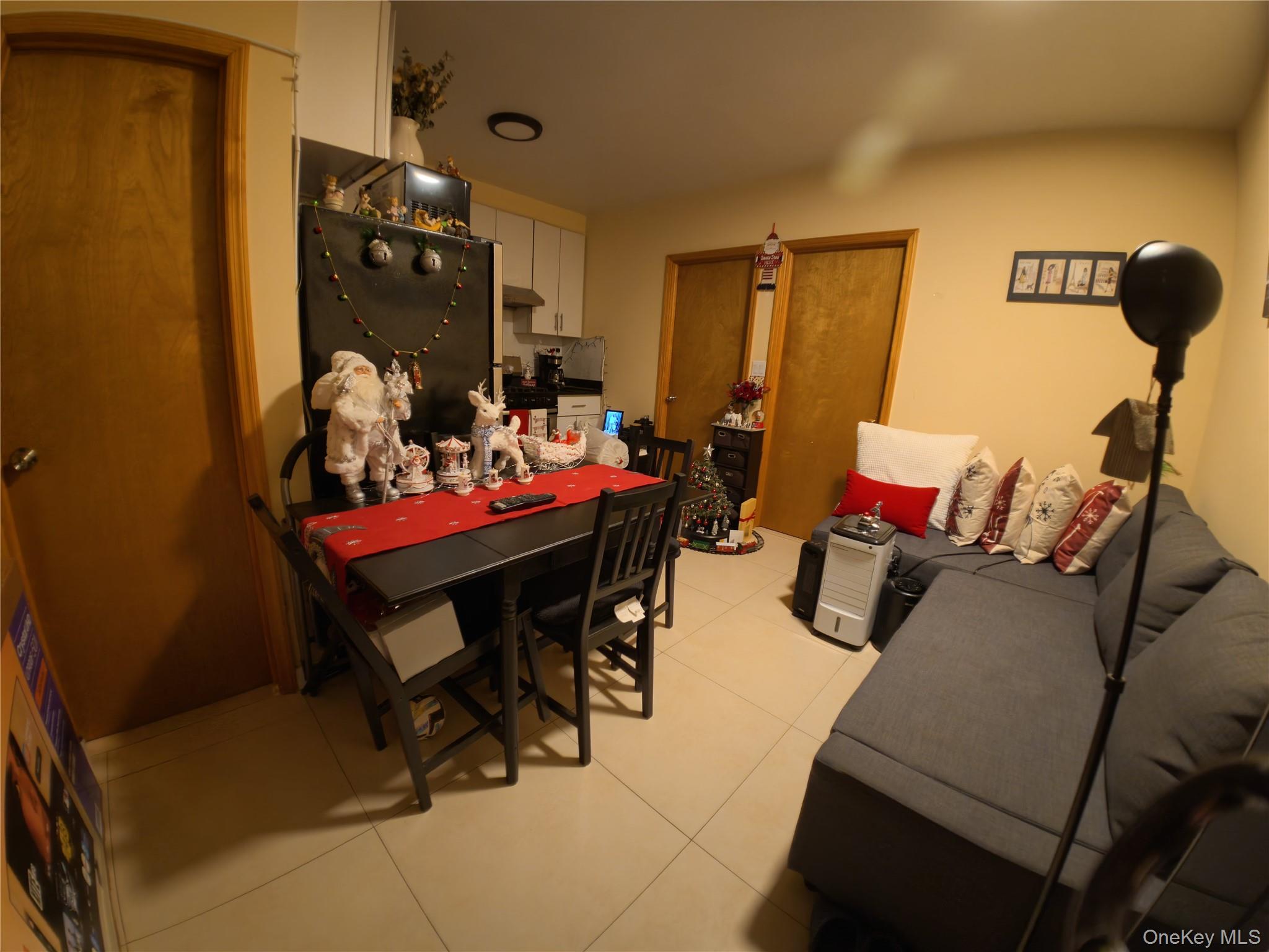104-18 Jamaica Avenue Property Photo 6