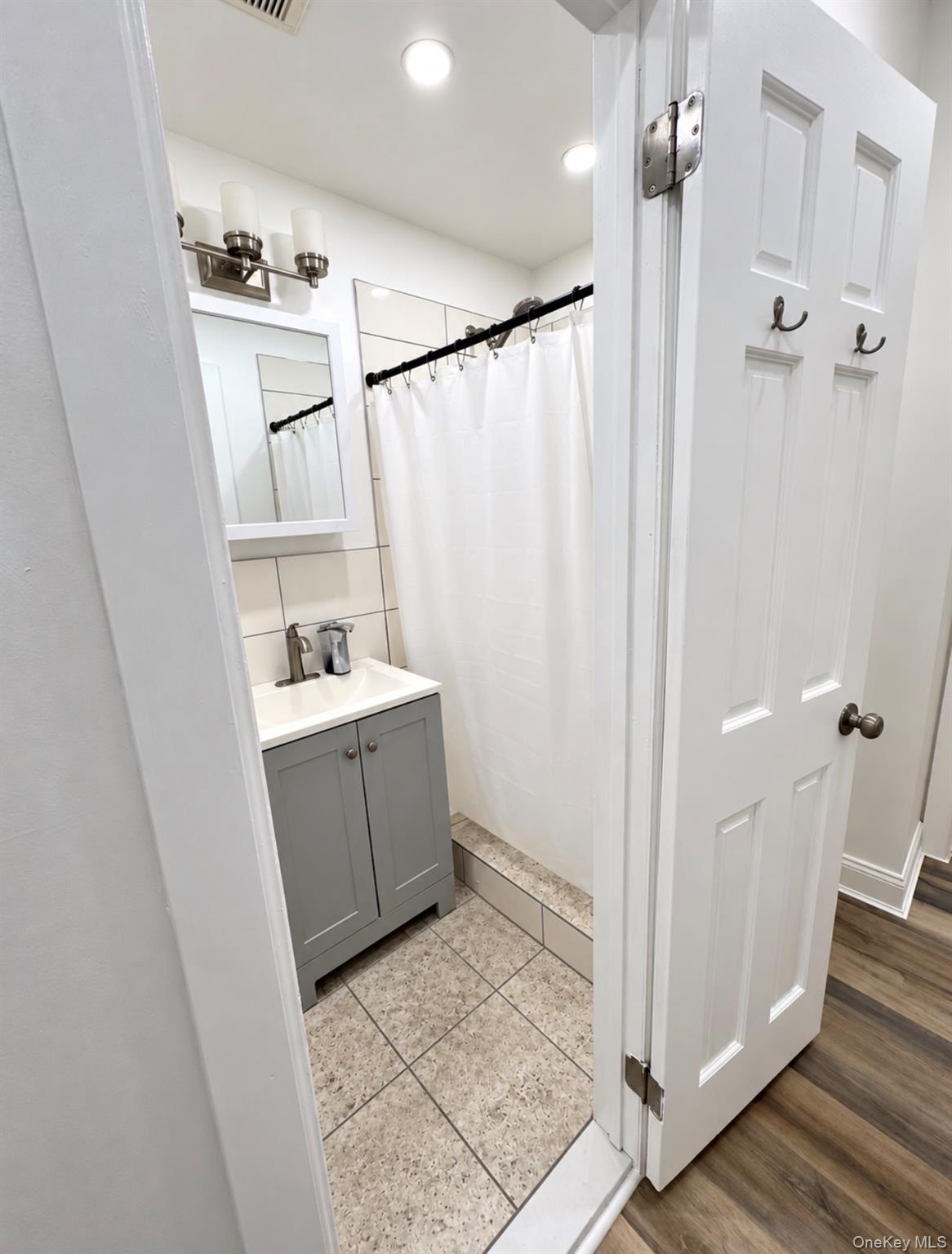 575 Barbey Street 1 Property Photo 8