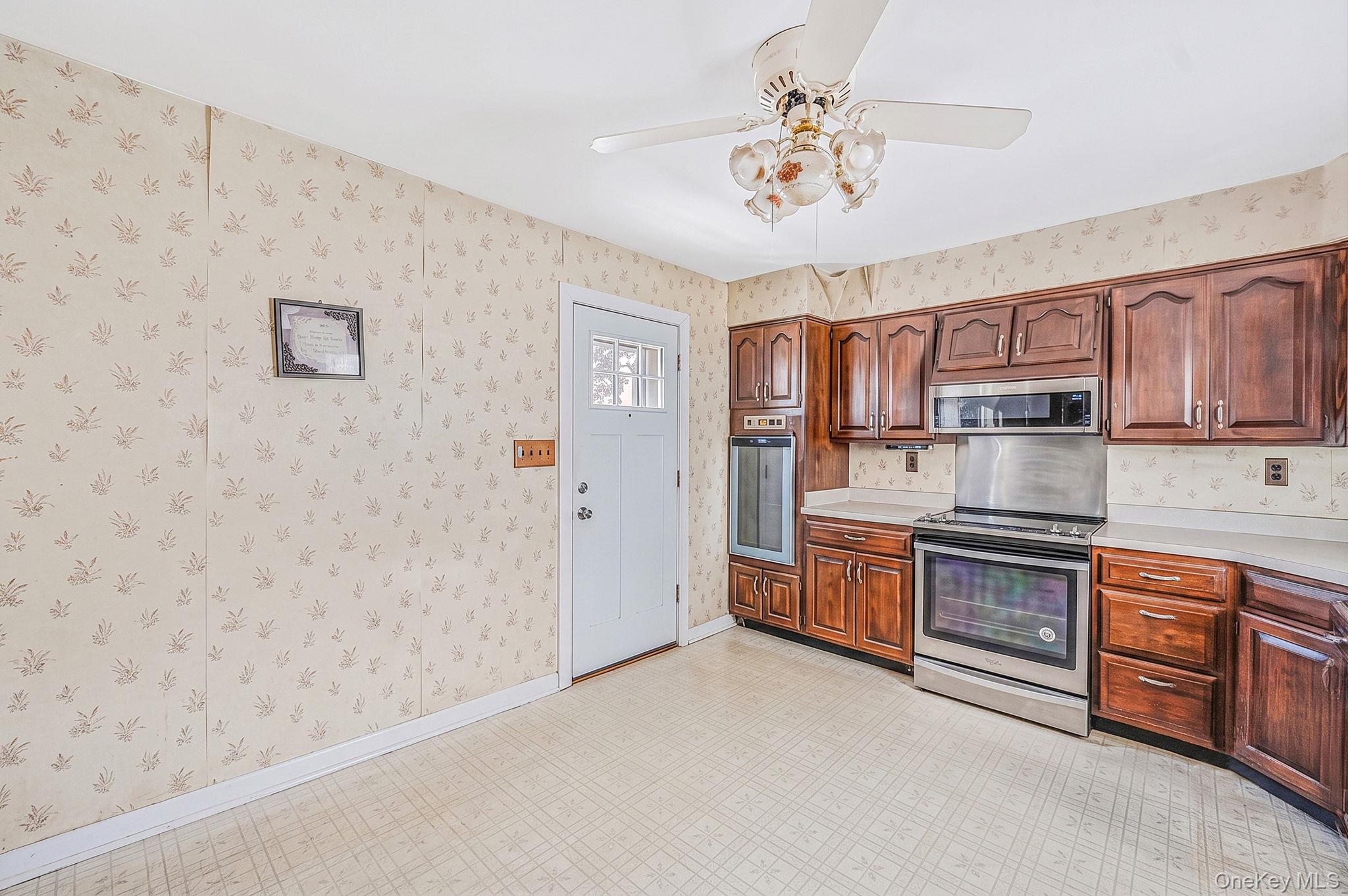 223 N Fulton Avenue Property Photo 29
