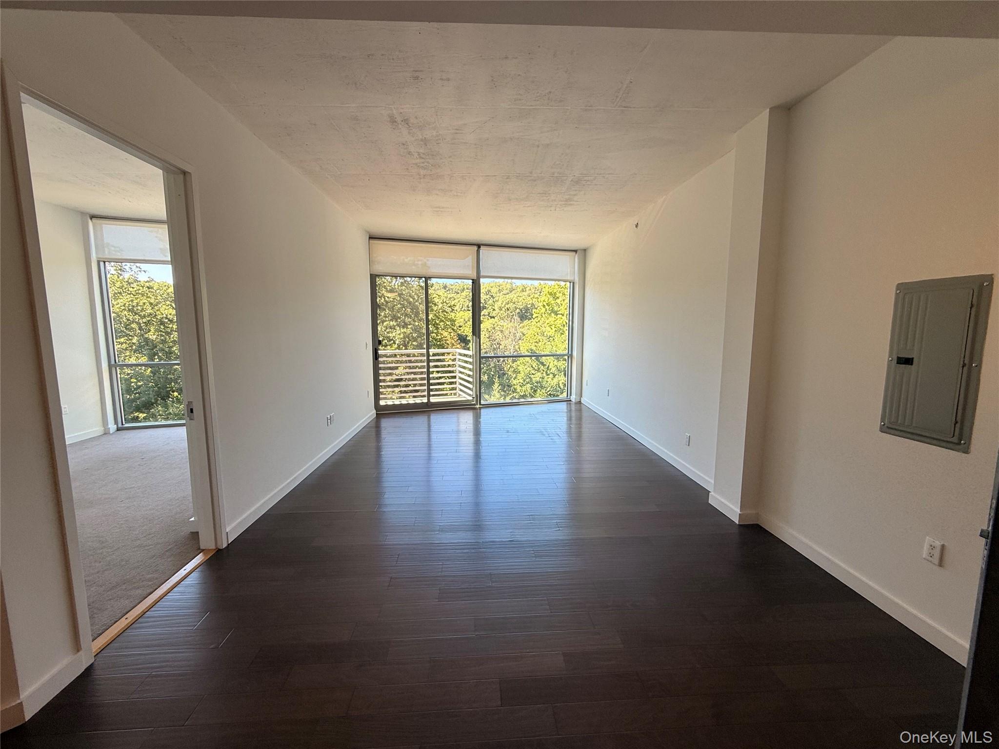 250 S Central Park Avenue 4D Property Photo 1