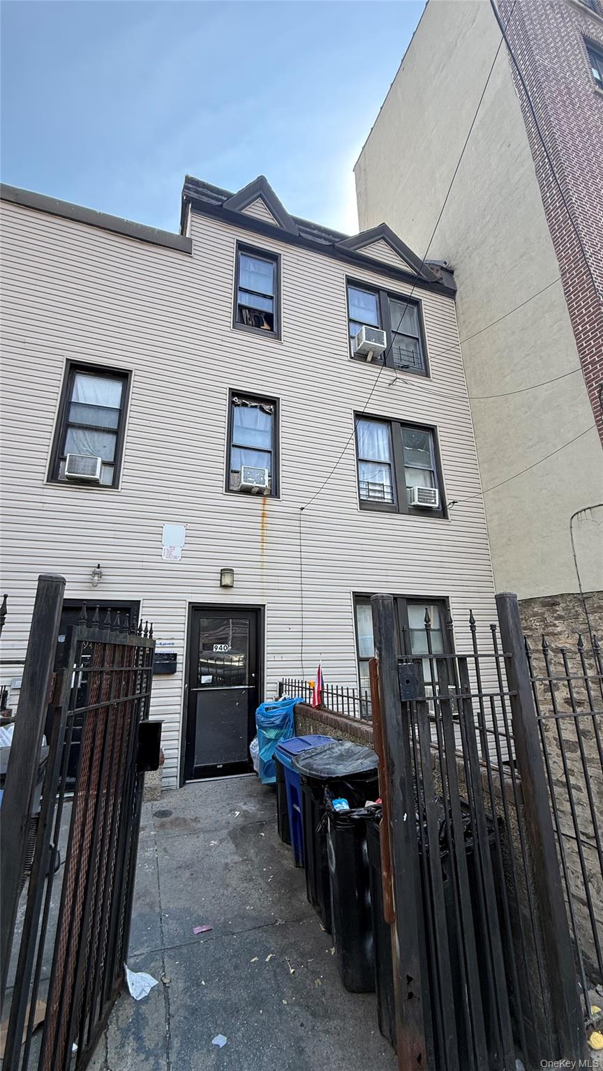 940 Rev James Polite A Avenue Property Photo 1