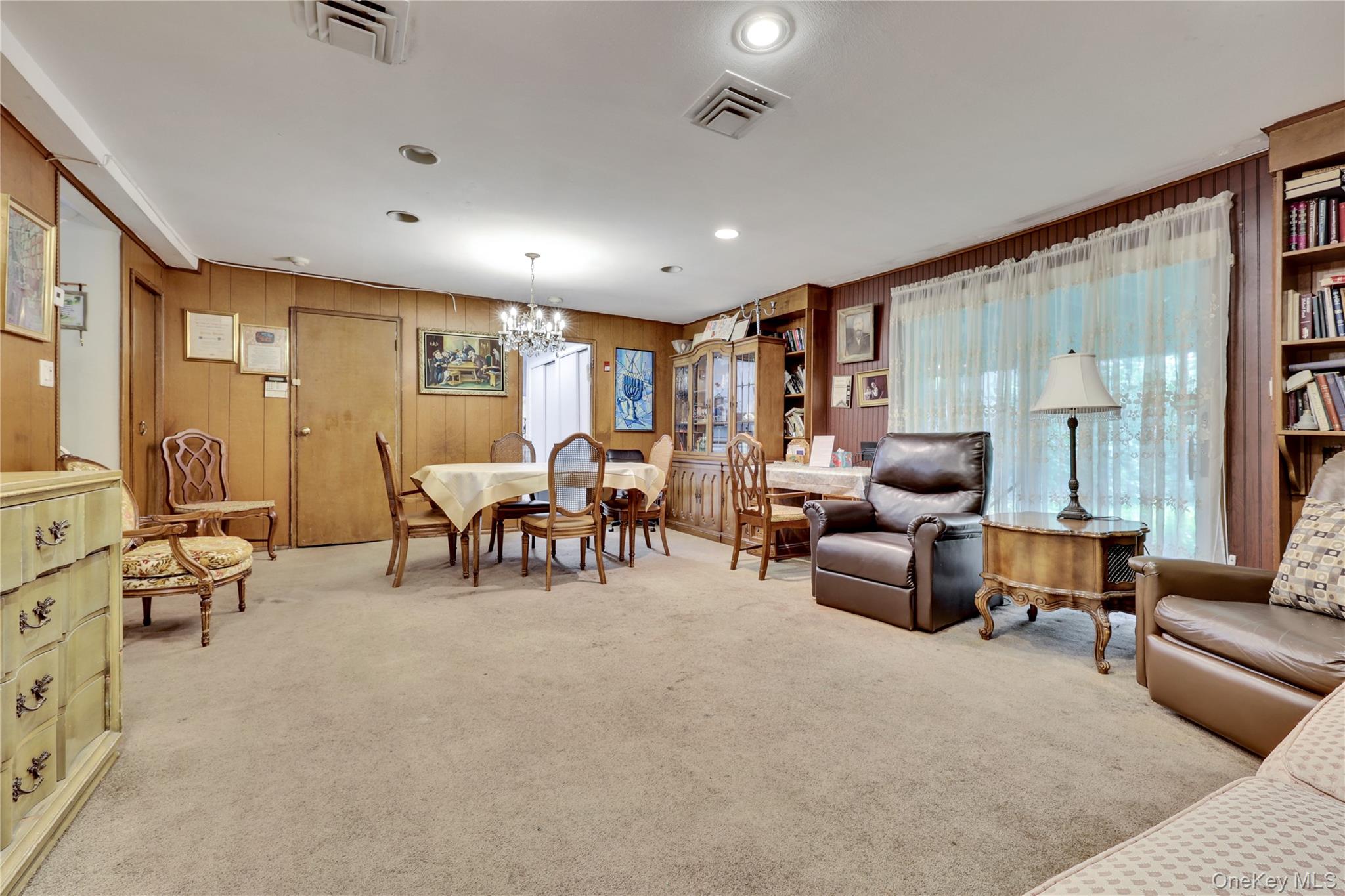 22 Woodmere Boulevard Property Photo 7