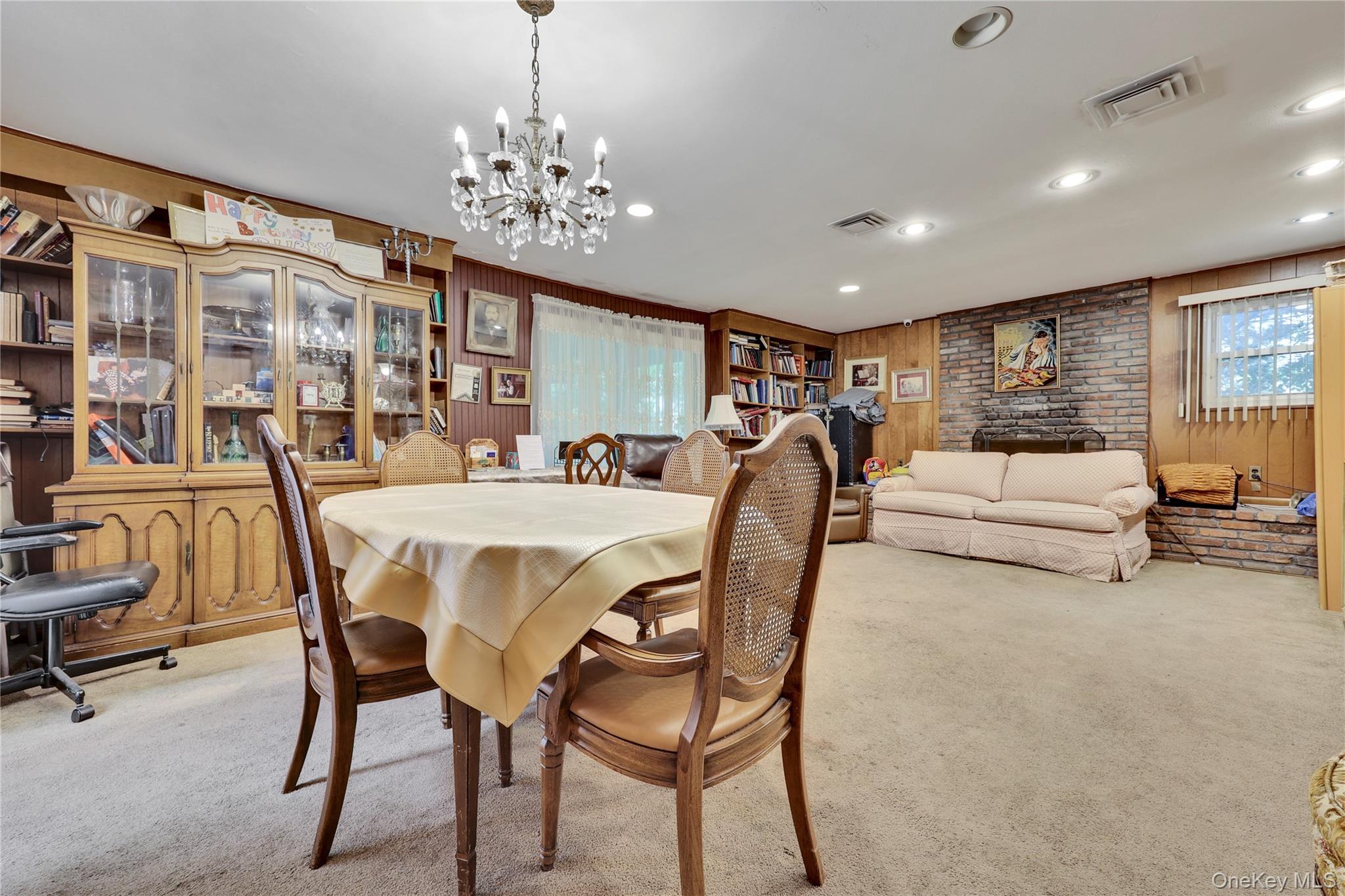 22 Woodmere Boulevard Property Photo 8