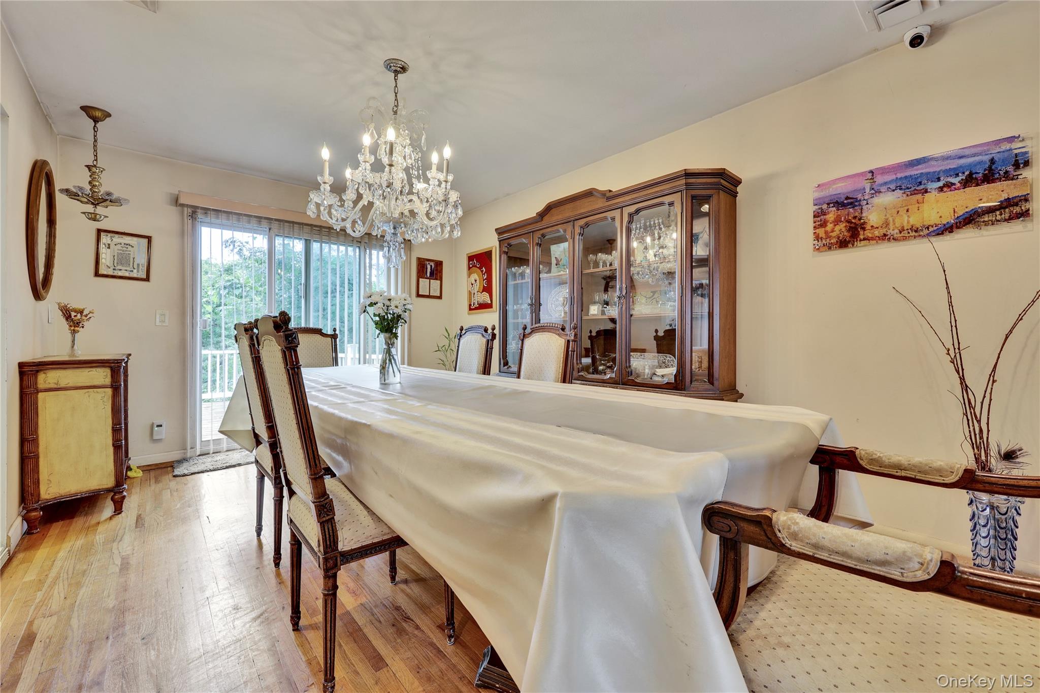 22 Woodmere Boulevard Property Photo 9