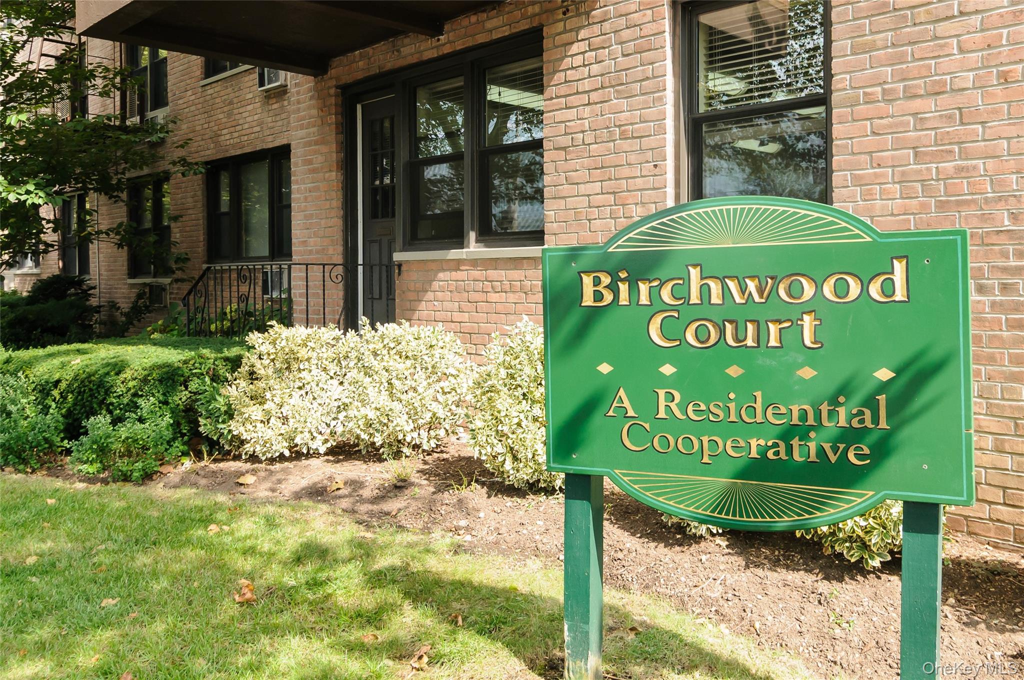5 Birchwood Court 2-0 Property Photo 2