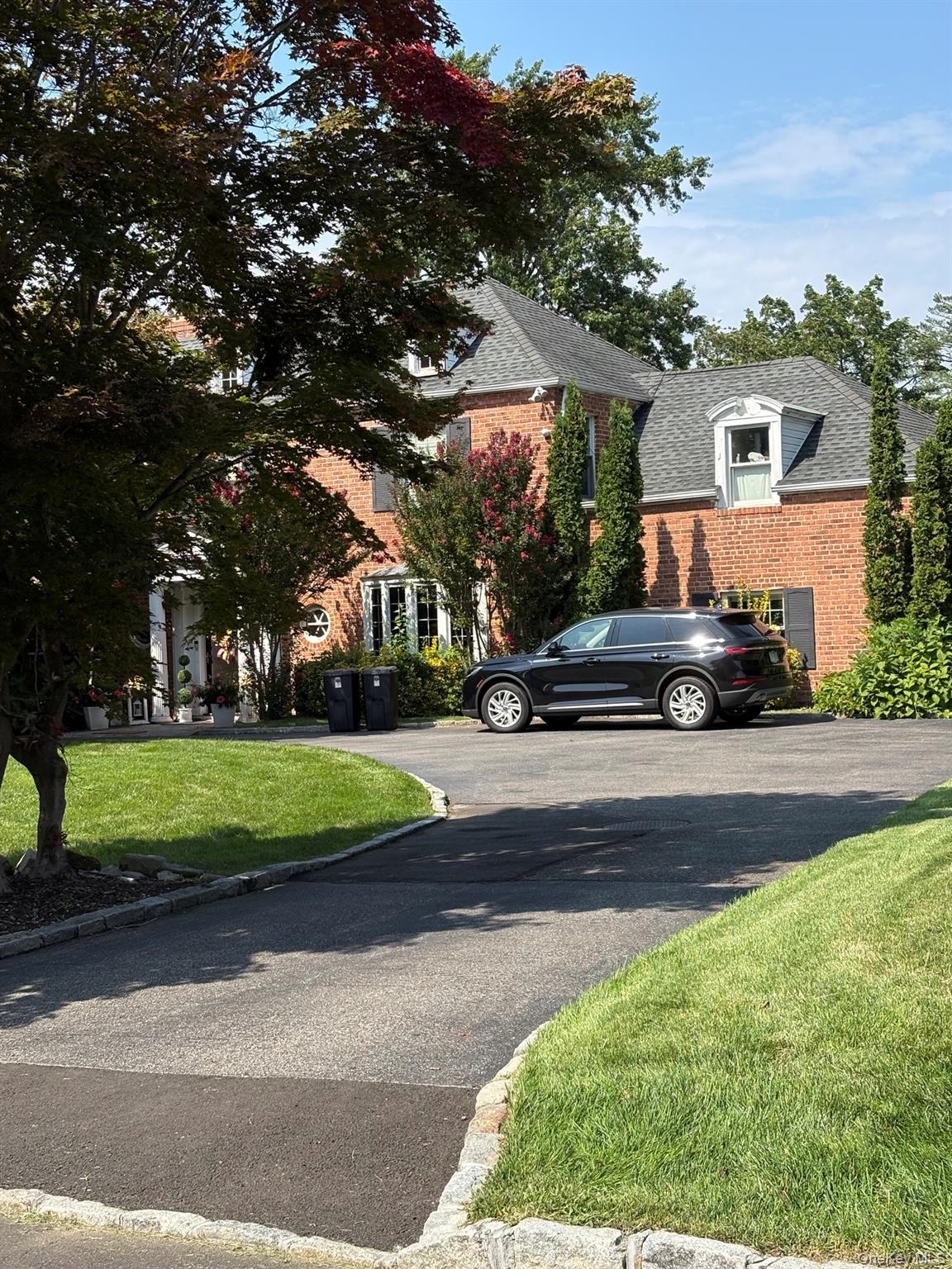 14 Birchwood Lane Property Photo 1