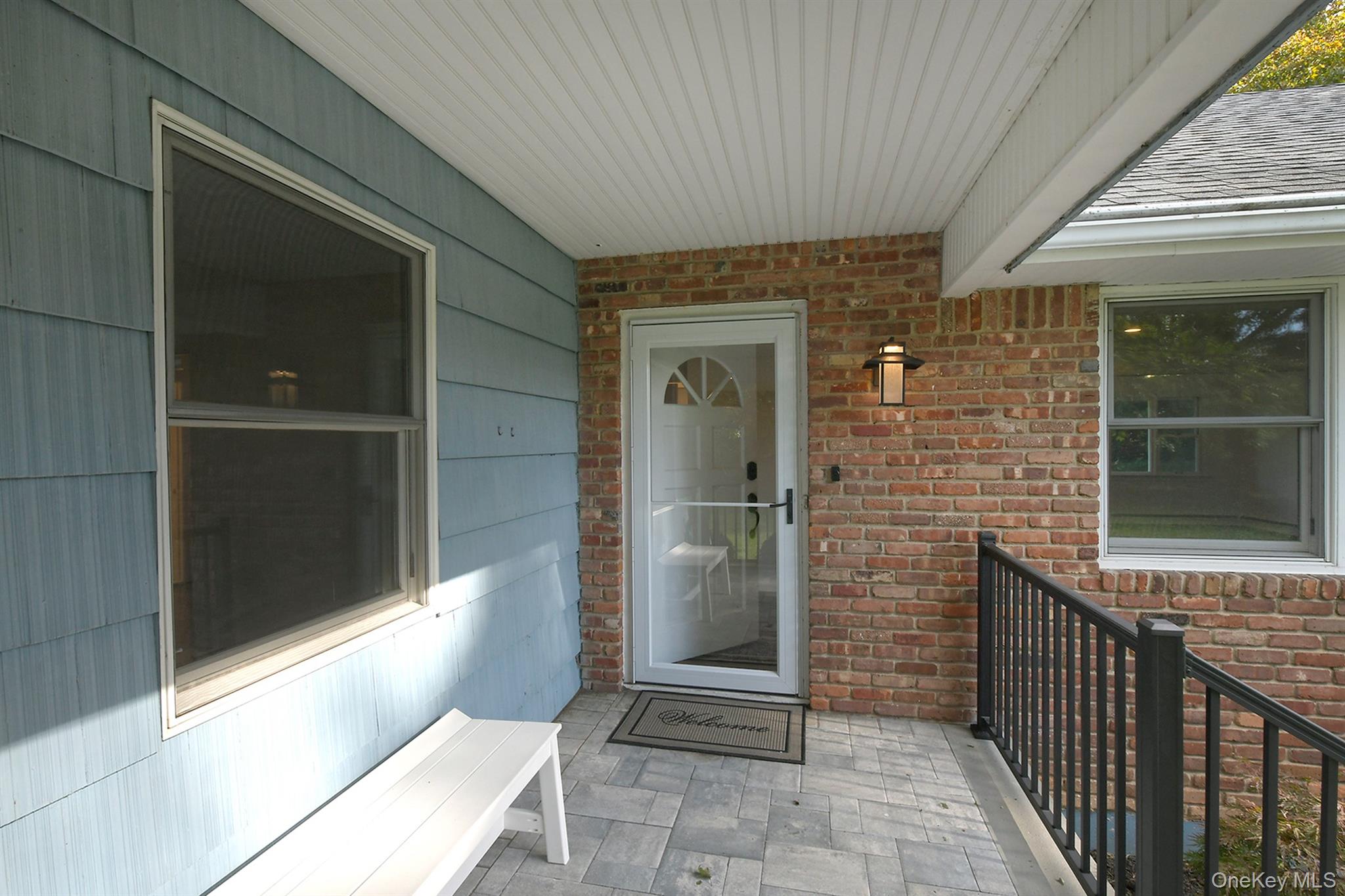 1950 Midlane Property Photo 4