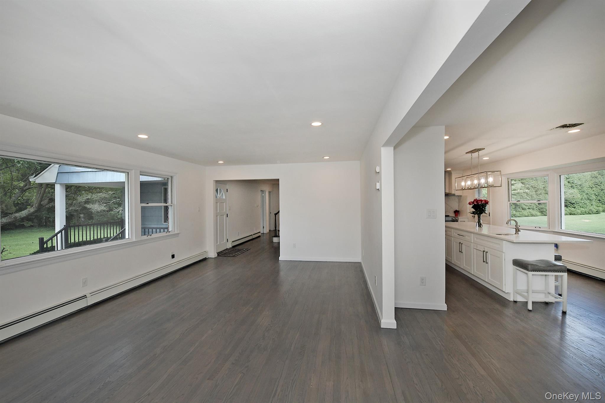 1950 Midlane Property Photo 8
