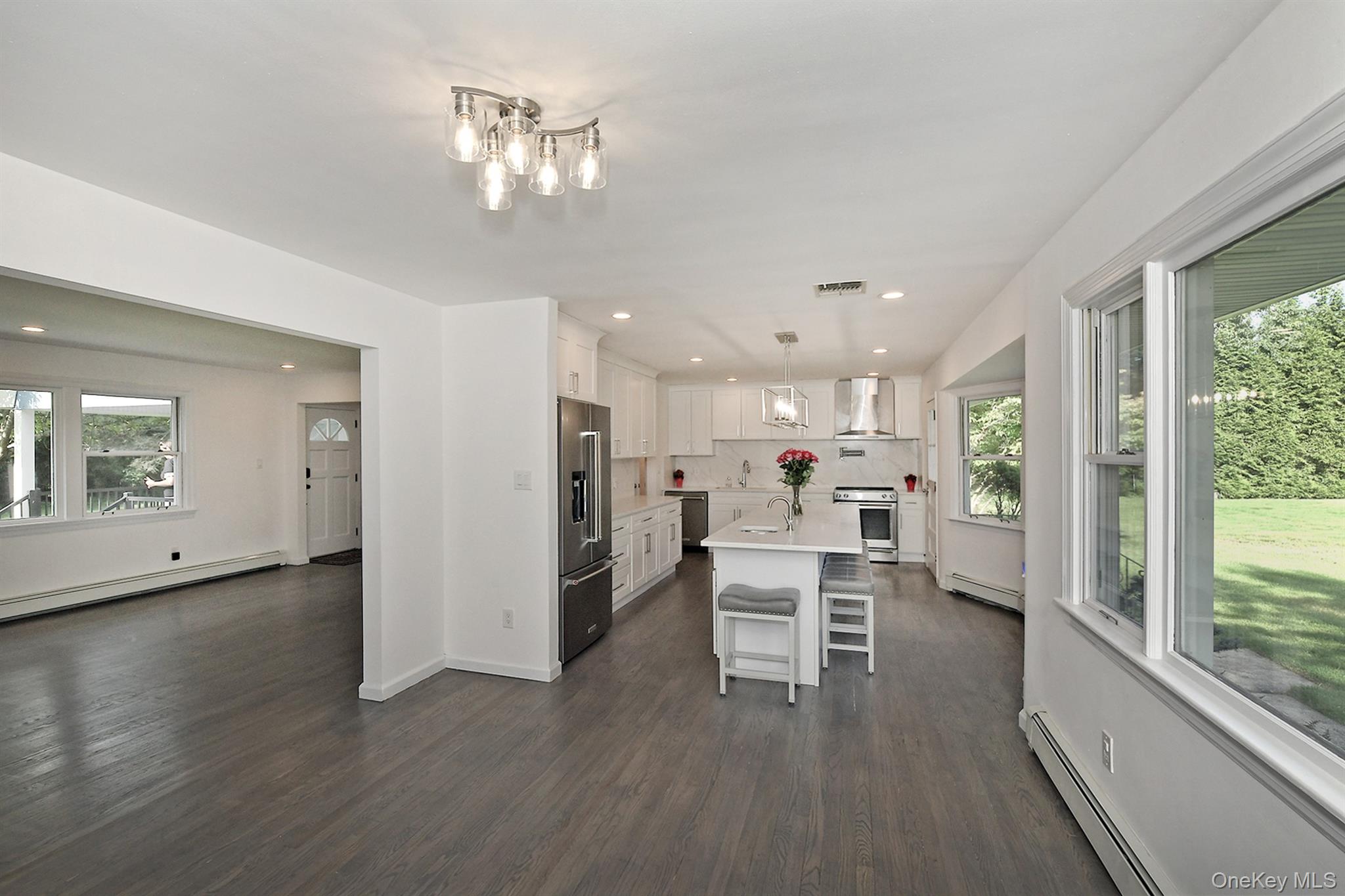 1950 Midlane Property Photo 10