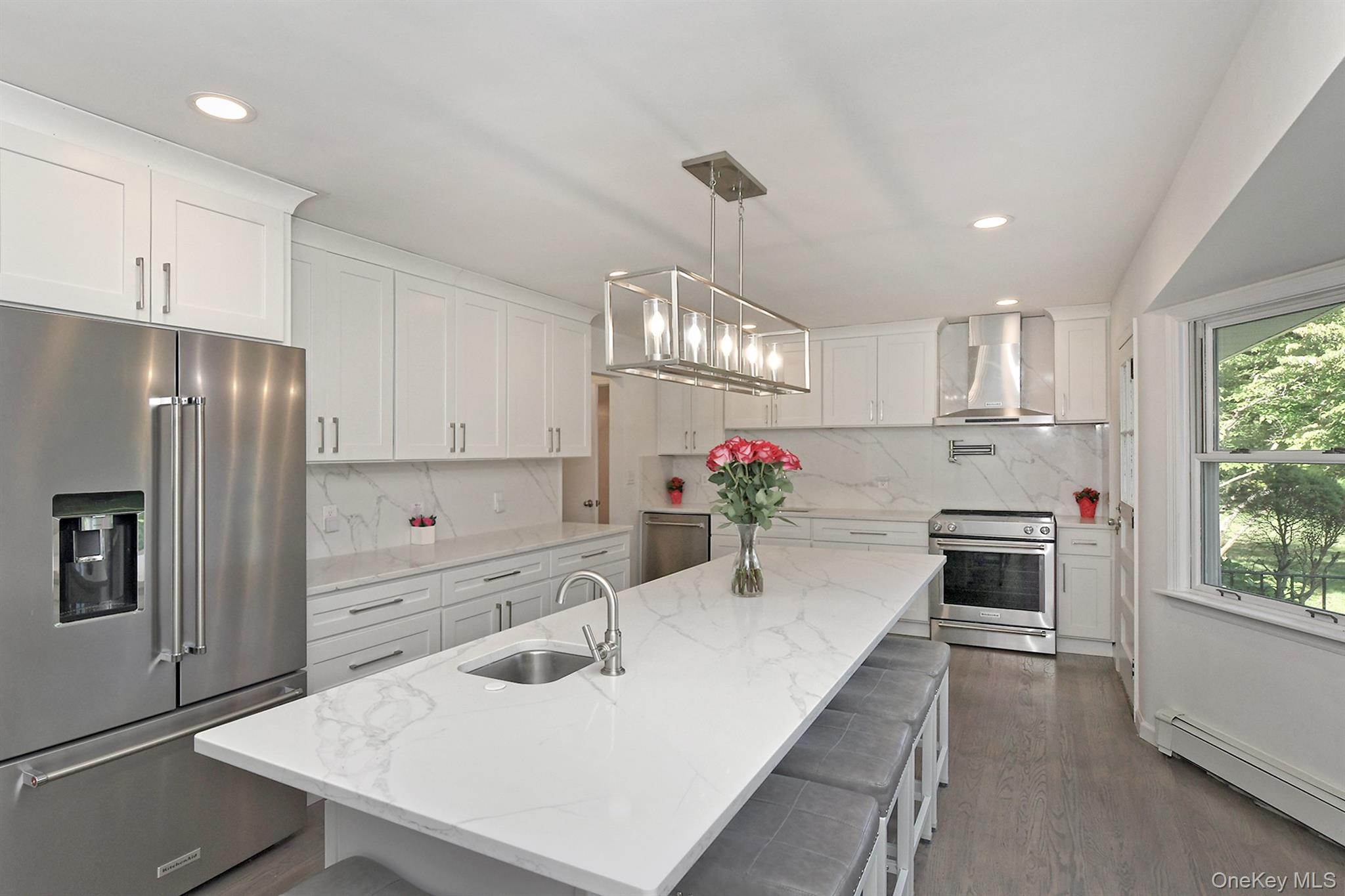 1950 Midlane Property Photo 12
