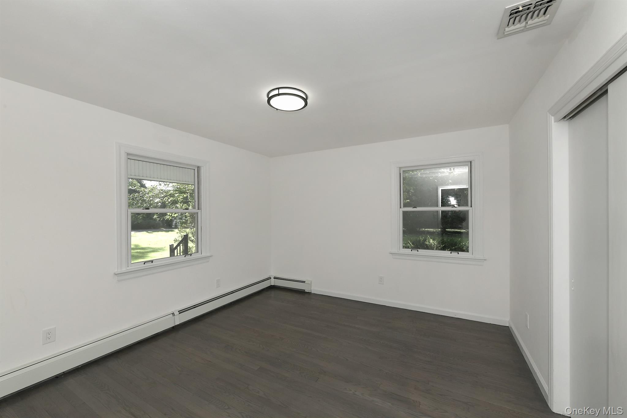 1950 Midlane Property Photo 17