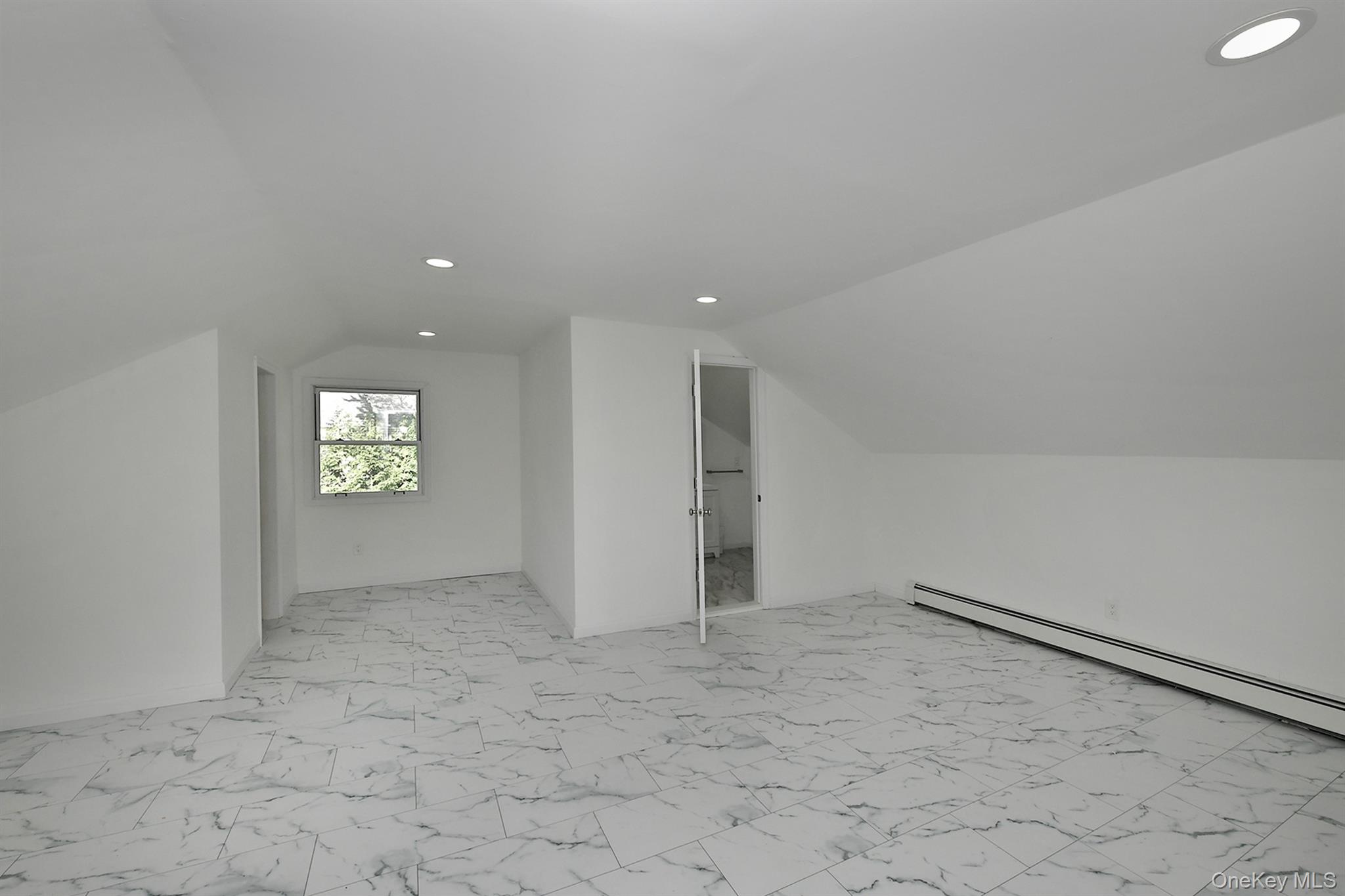 1950 Midlane Property Photo 25