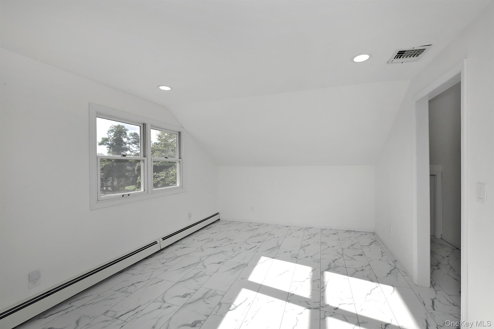 1950 Midlane Property Photo 26
