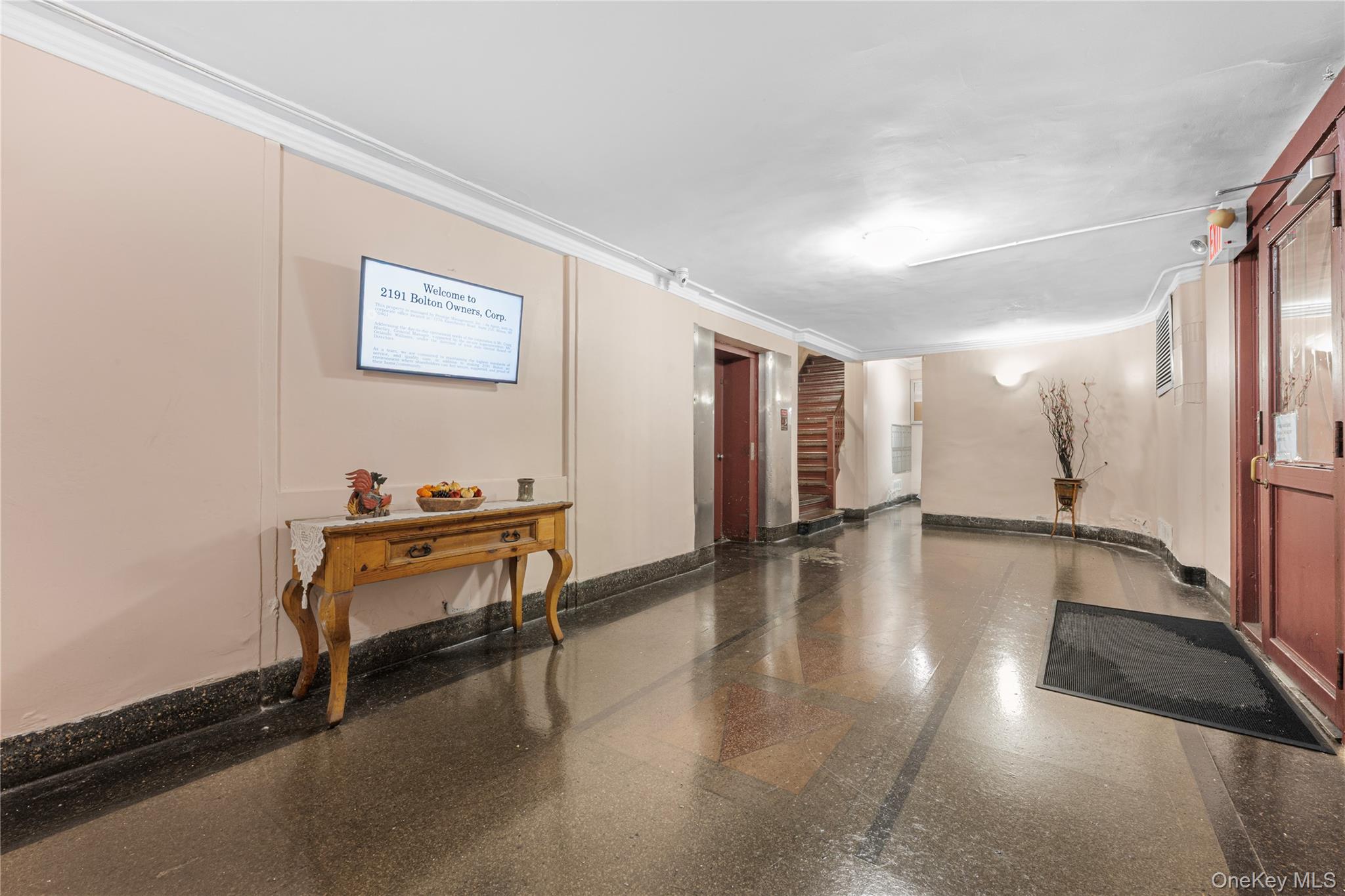 2191 Bolton Street 5e Property Photo 2