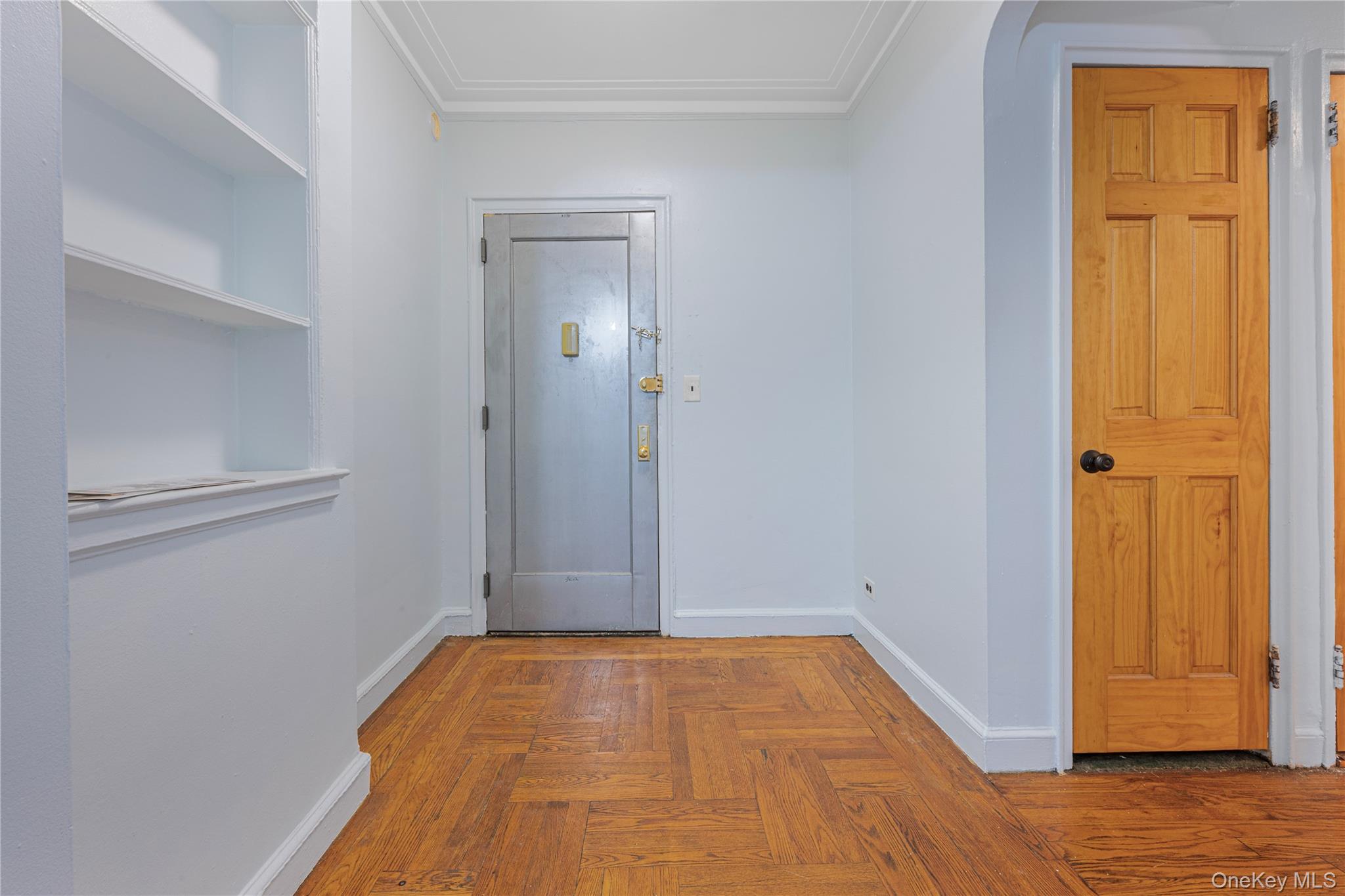 2191 Bolton Street 5e Property Photo 4