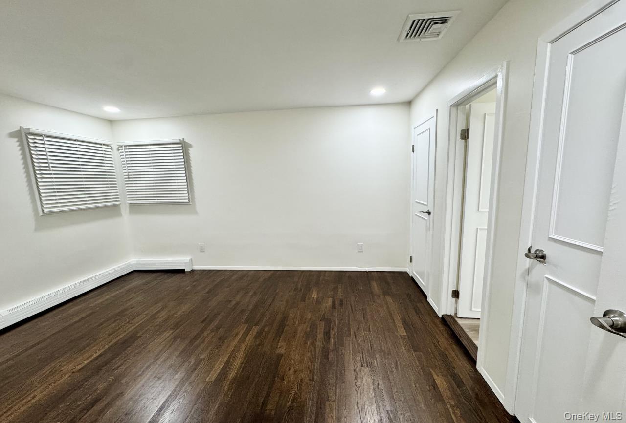 219 Bellerose Avenue Property Photo 16