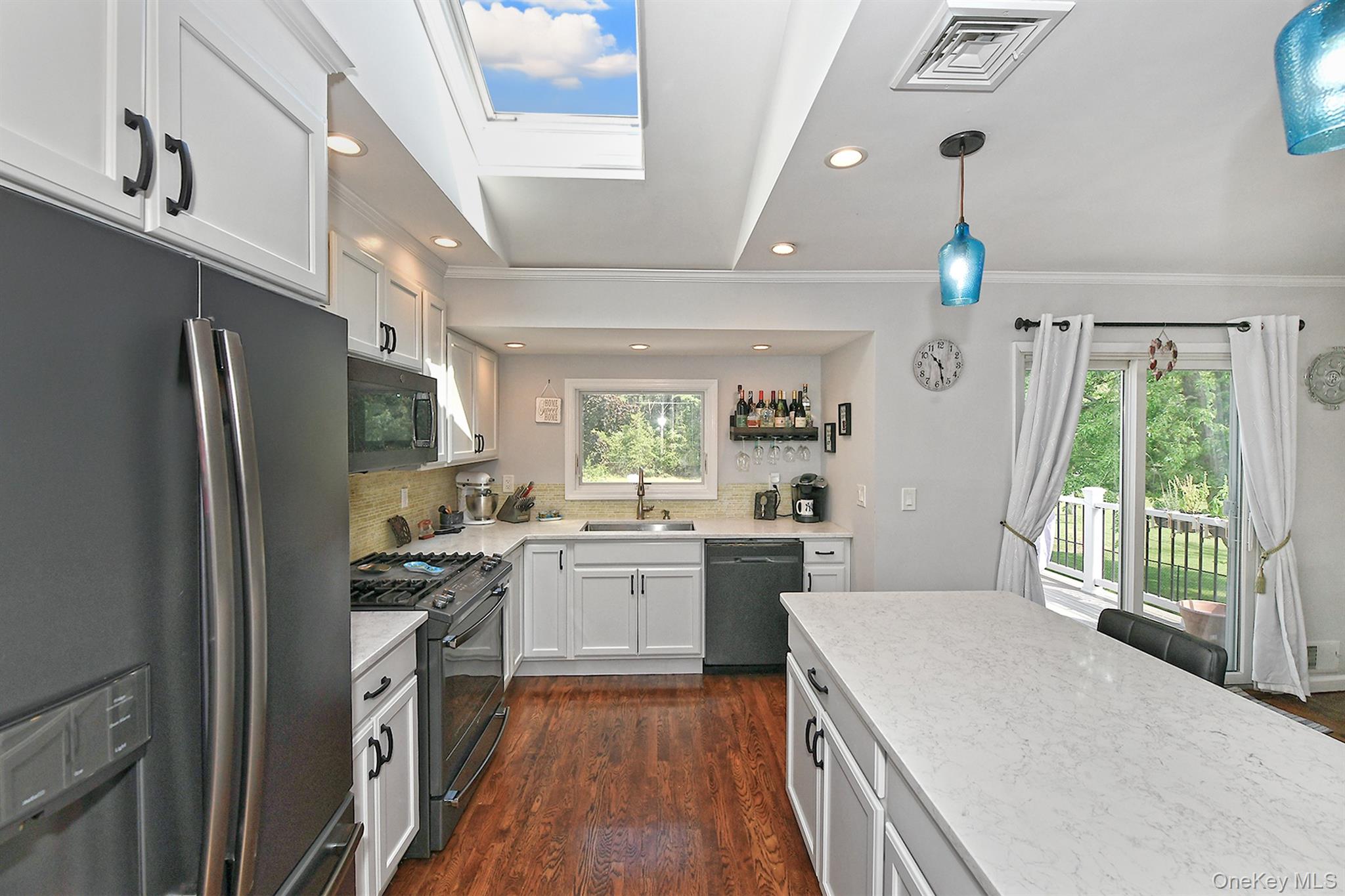 37 Euclid Avenue Property Photo 6