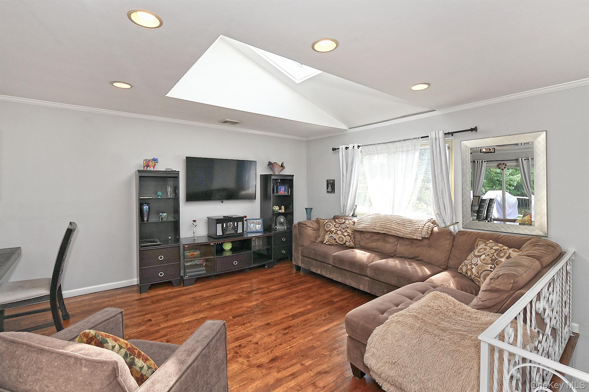 37 Euclid Avenue Property Photo 9