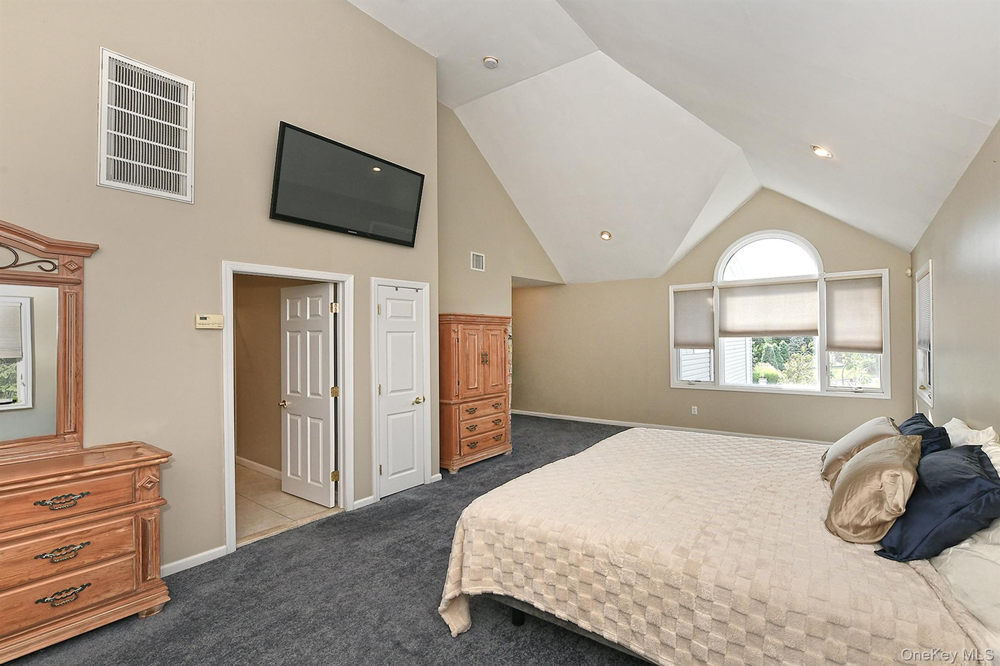 37 Euclid Avenue Property Photo 19