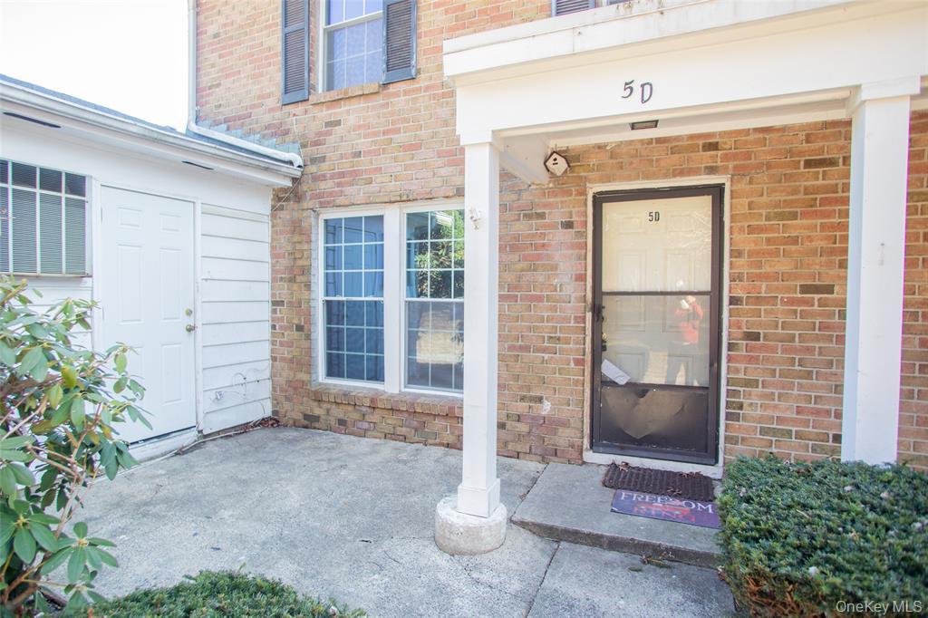 5 Ethan Allen Court Property Photo 1