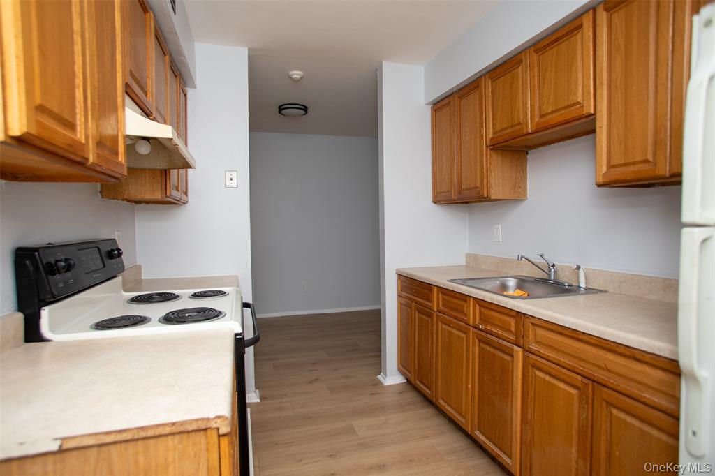 5 Ethan Allen Court Property Photo 8