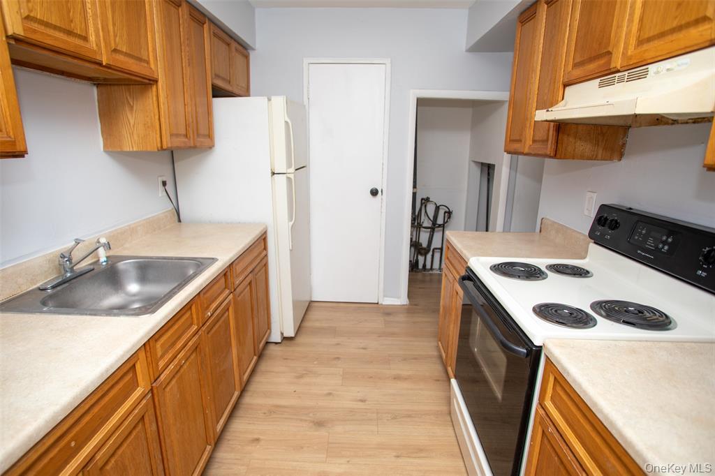 5 Ethan Allen Court Property Photo 9
