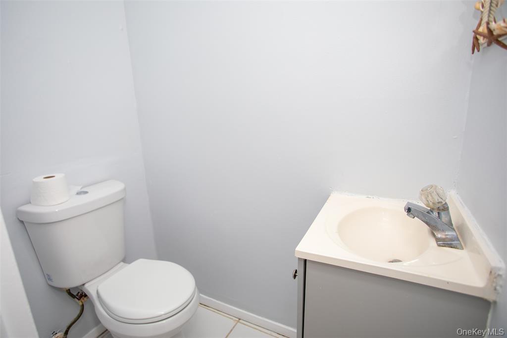 5 Ethan Allen Court Property Photo 10