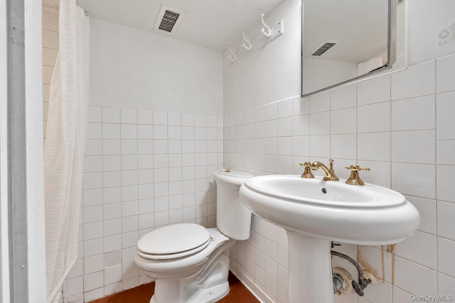 4 Holzman Drive Property Photo 11