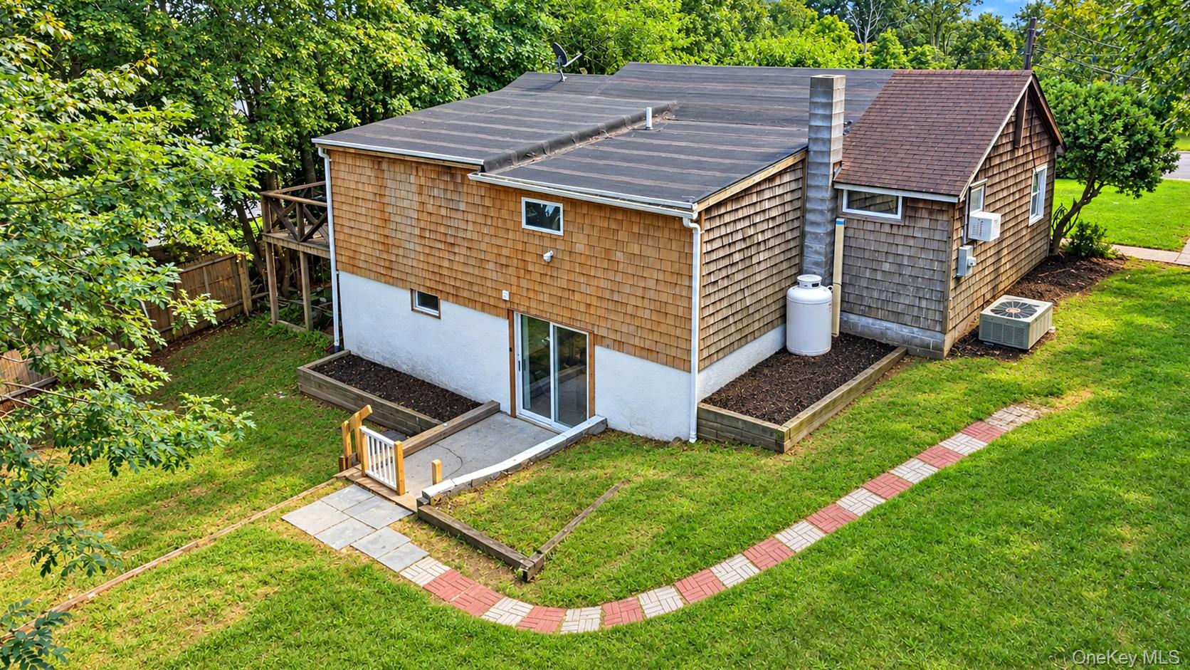 4 Holzman Drive Property Photo 13