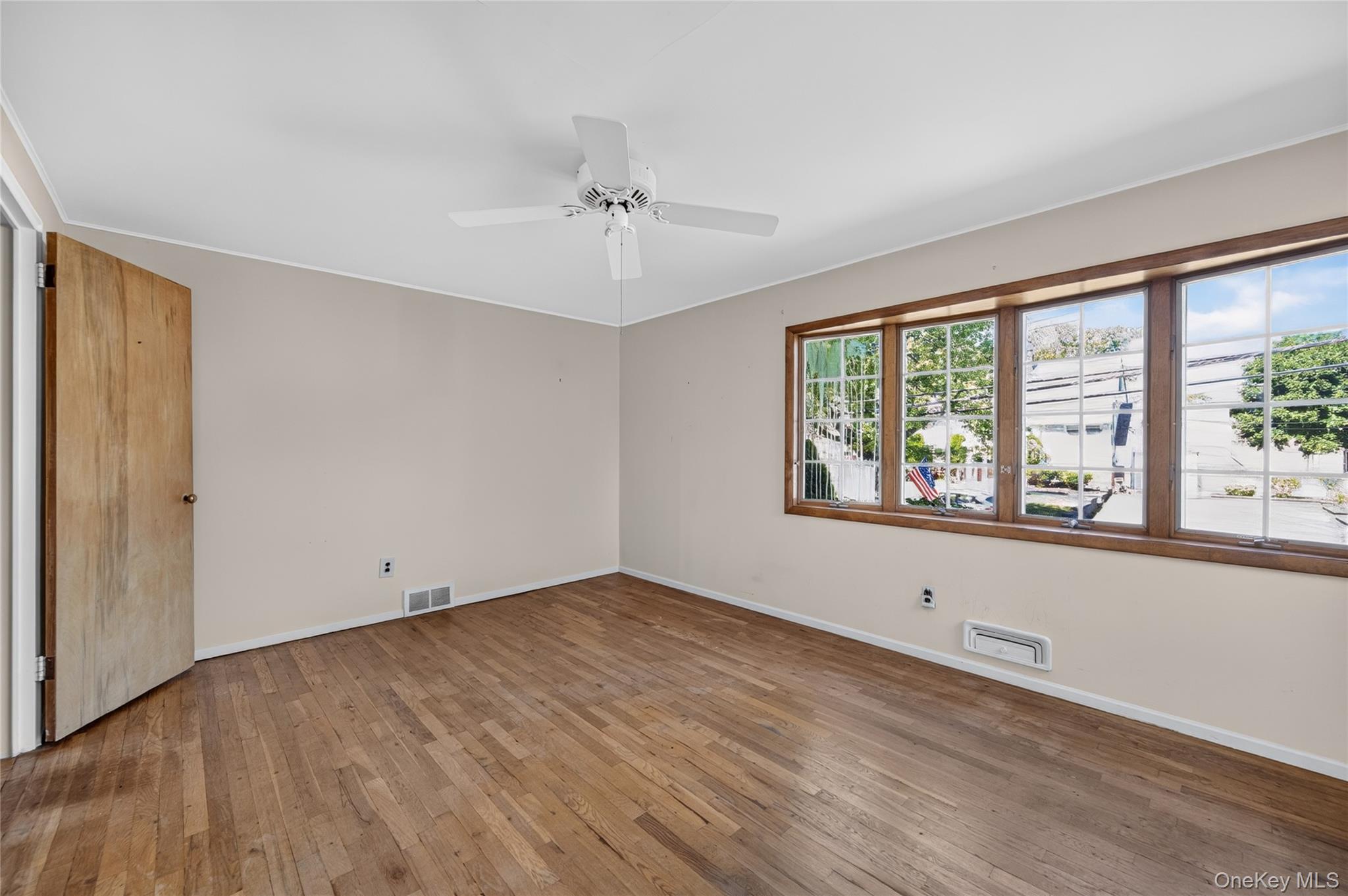 4 Oaktree Lane Property Photo 11