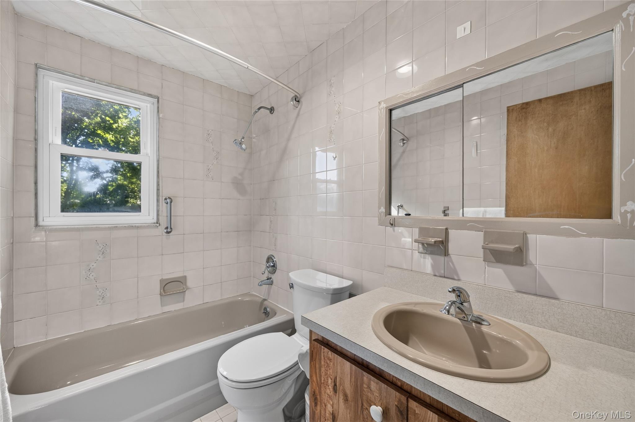 4 Oaktree Lane Property Photo 13