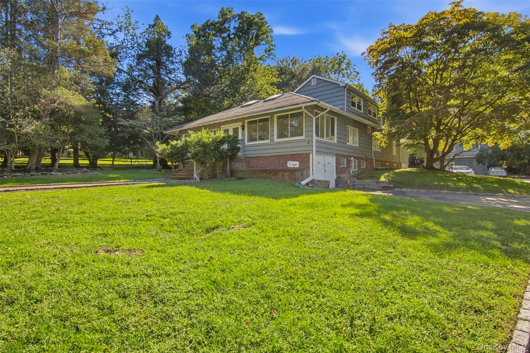 6 Barnhart Place Property Photo 3