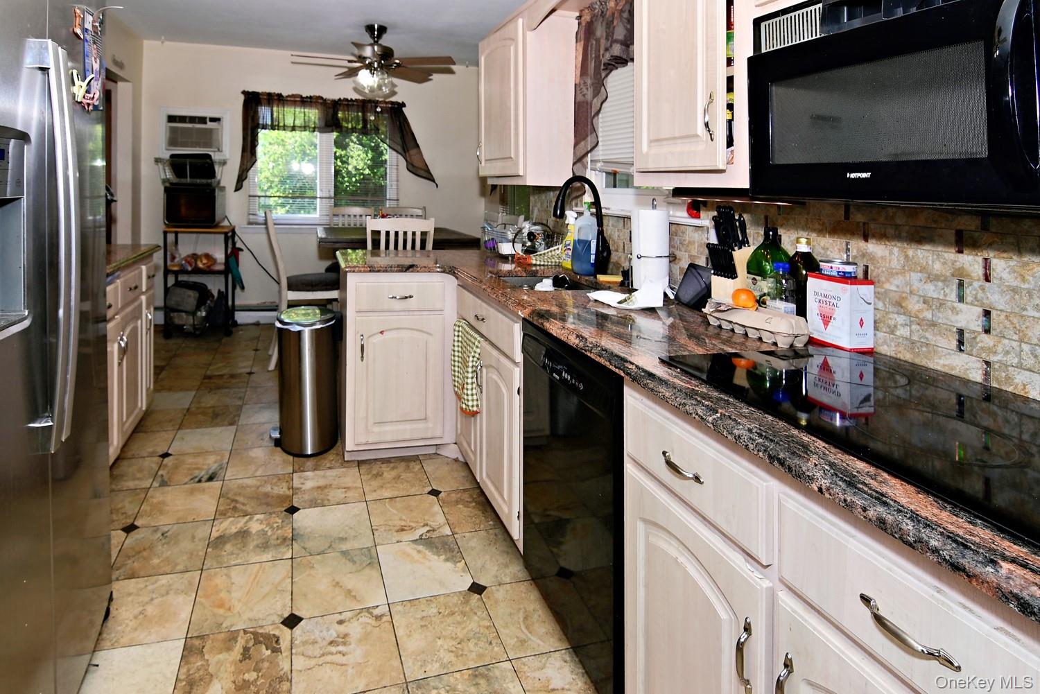 36 E Willow Street Property Photo 8