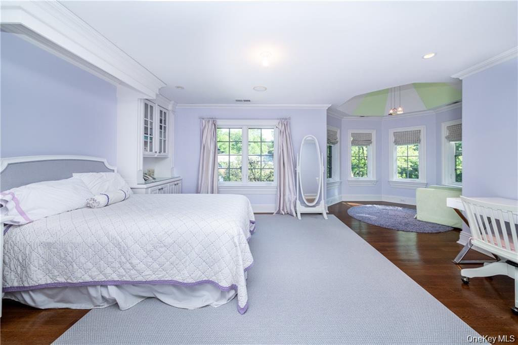 270 Trenor Drive Property Photo 21