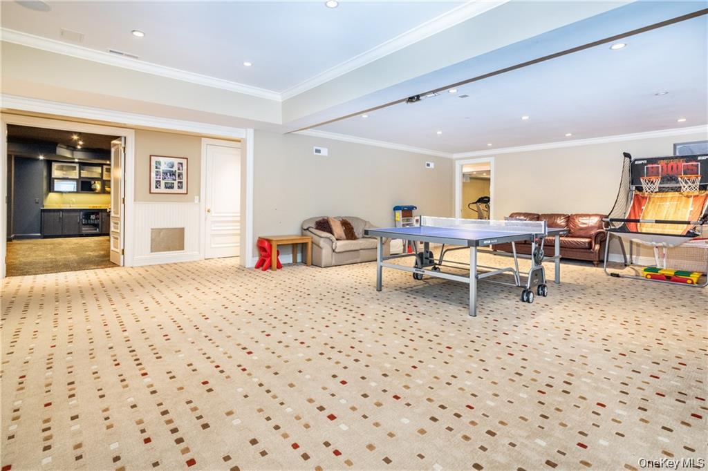 270 Trenor Drive Property Photo 26