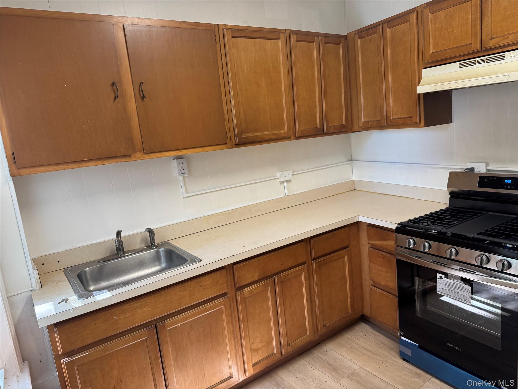 54 S Bridge Street Property Photo 11
