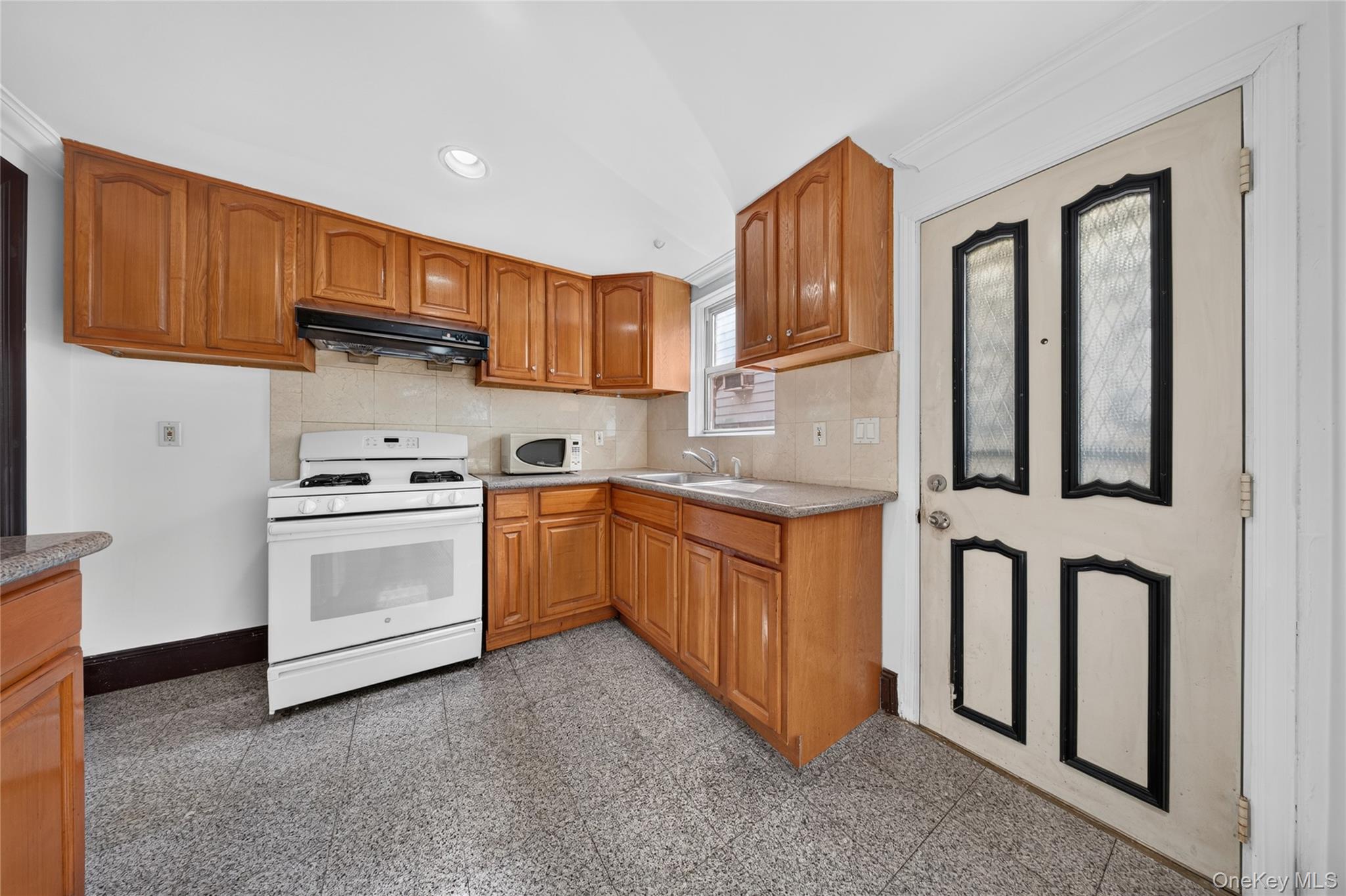 56-15 199th Street Property Photo 7