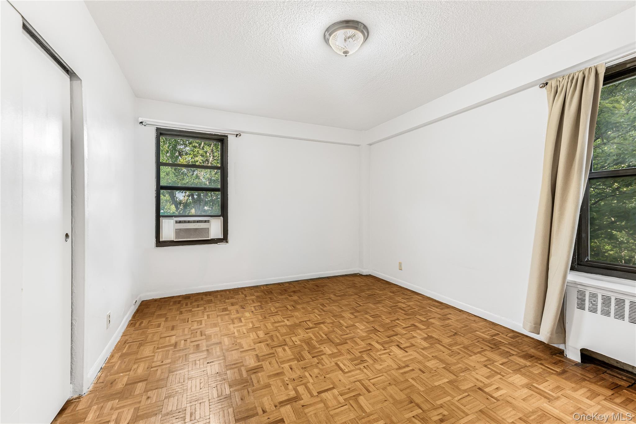 171 Pearsall 3h Property Photo 2
