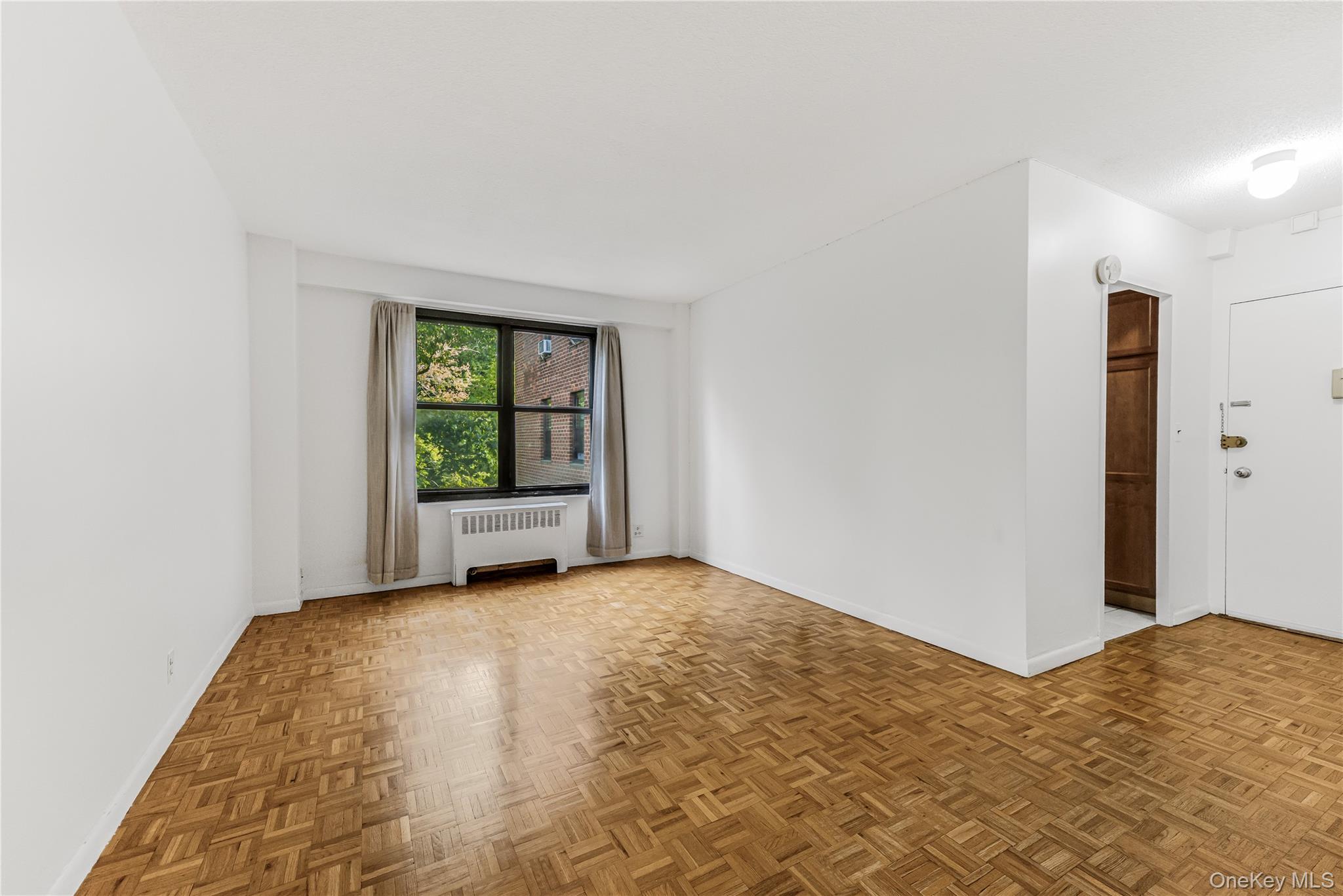 171 Pearsall 3h Property Photo 6