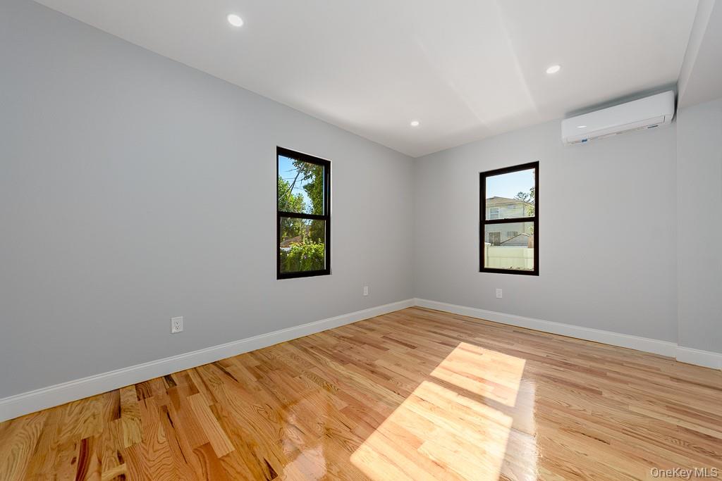 19716 Linden Boulevard Property Photo 7
